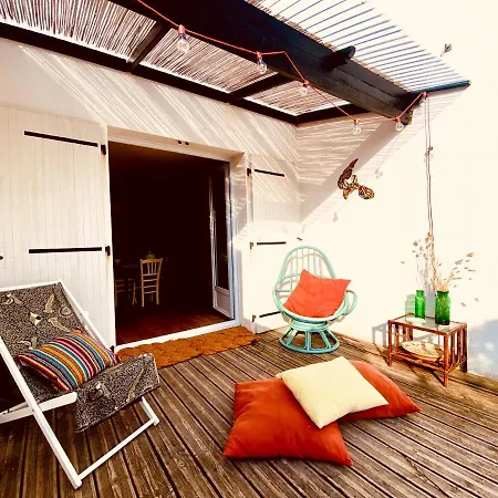 Maison Cosy En Avec Piscine 100m De La 펜션 *