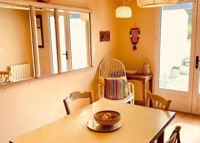 Maison De A 100m De La Semesterbostad