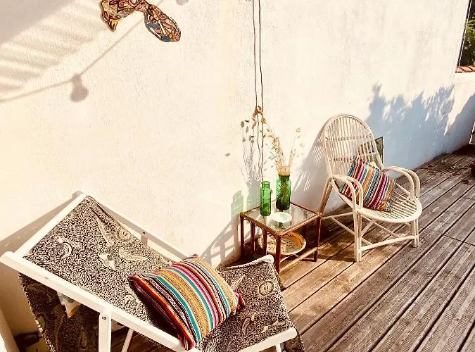 Maison De A 100m De La