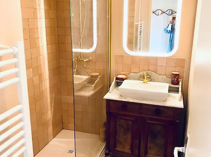 Maison De A 100m De La